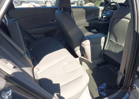 2024 Hyundai Elantra Sel z USA, uszkodzony, nr VIN KMHLS4DGXRU842108